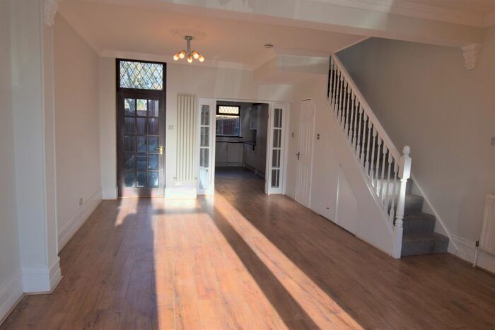 4 Bedroom Terraced House To Rent In Grove Road, London E18