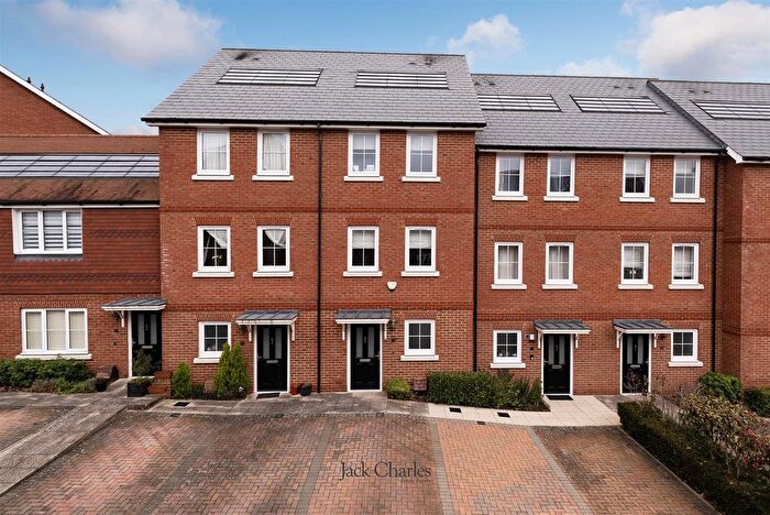 3 Bedroom Town House For Sale In Woodland Road, Sevenoaks, TN14