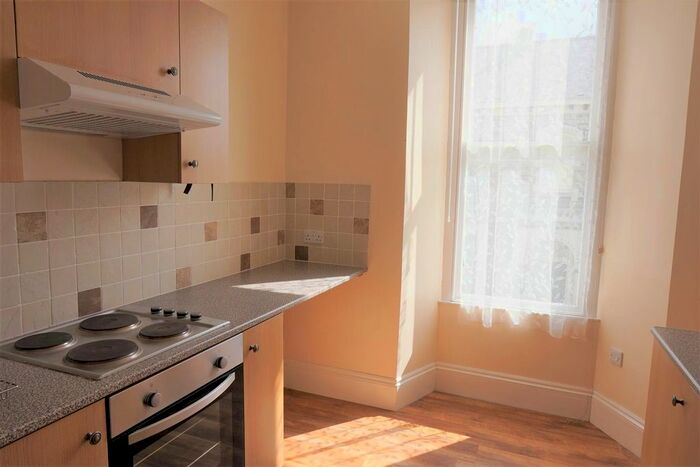 2 Bedroom Flat To Rent In Dean Street, Liskeard, PL14