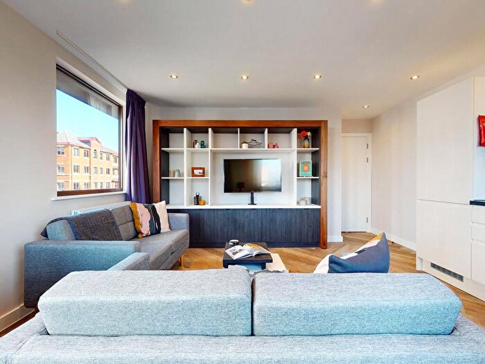 2 Bedroom Apartment To Rent In Apt, Live Oasis Belgrave Street #, LS2