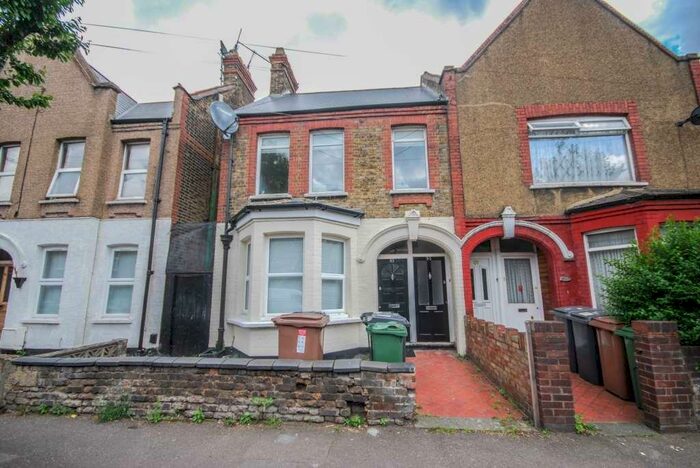 2 Bedroom Flat To Rent In Seymour Road, London, E10