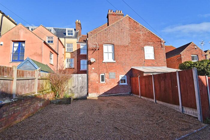 2 Bedroom Cottage To Rent In Cadogan Road, Cromer, NR27