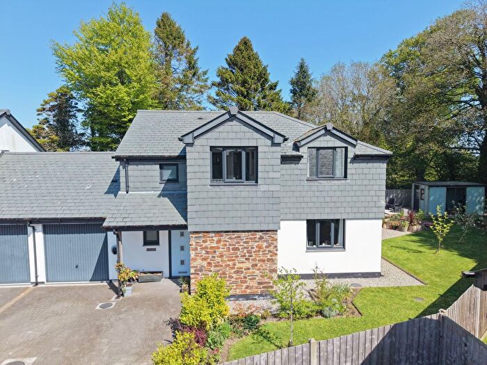 3 Bedroom Link Detached House For Sale In Treveglos Close, Lewannick, PL15
