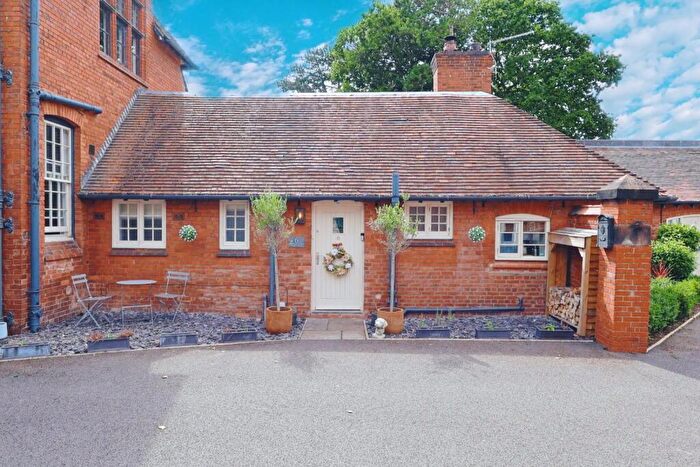 2 Bedroom Terraced Bungalow For Sale In West Bank, Chester, CH1