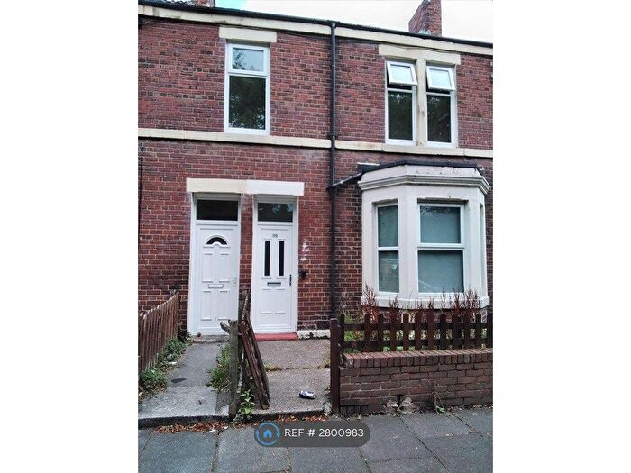 3 Bedroom Flat To Rent In Holly Avenue, Wallsend, NE28