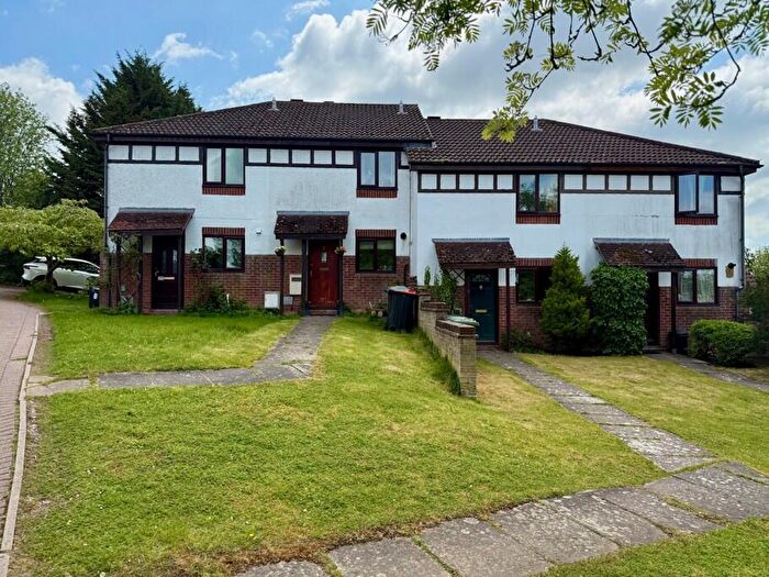 2 Bedroom End Of Terrace House To Rent In Shepperds Green, Shenley Church End, MK5