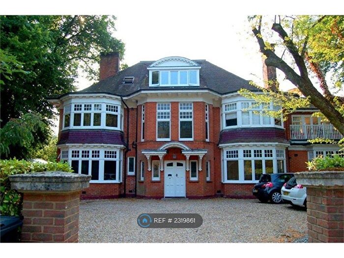 2 Bedroom Flat To Rent In Woodfalls, Bournemouth, BH2