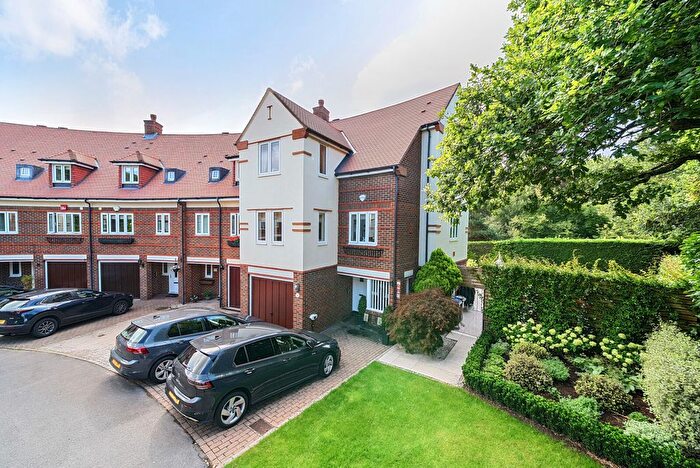 5 Bedroom Detached House For Sale In St. Nicholas Crescent, Pyrford, GU22