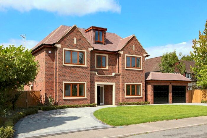 5 Bedroom Detached House To Rent In Woodlands Glade, Beaconsfield, HP9