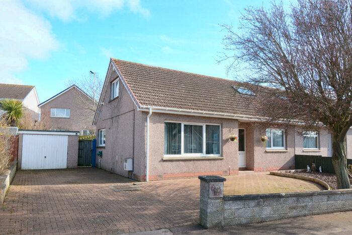 4 Bedroom Semi-Detached House For Sale In Bankhead Road, Arbroath, DD11