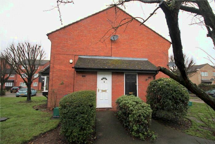 1 Bedroom End Of Terrace House To Rent In Firs Close, Mitcham, Surrey, UK CR4