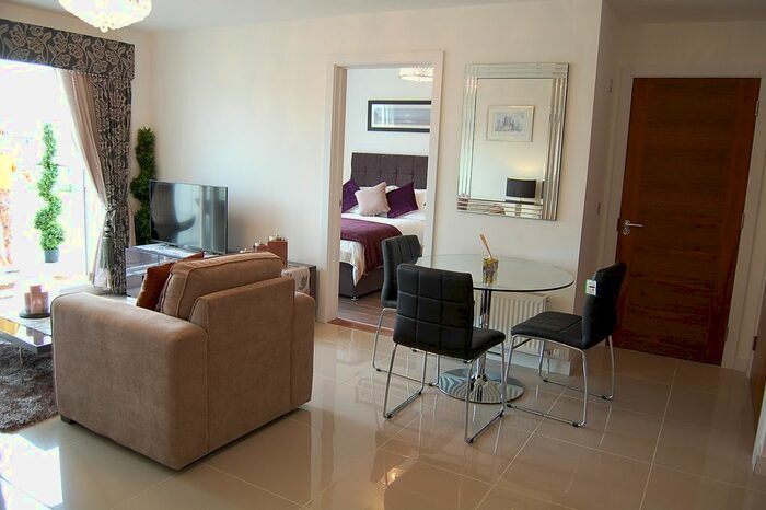 2 Bedroom Flat To Rent In Bute House, Oakhill Grange, West End, Aberdeen AB15