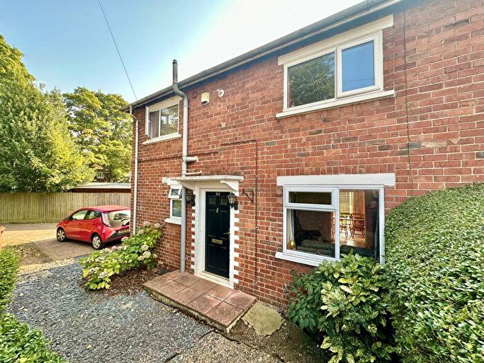 3 Bedroom Semi-Detached House For Sale In Wykham Place, Banbury - Large Extension, OX16