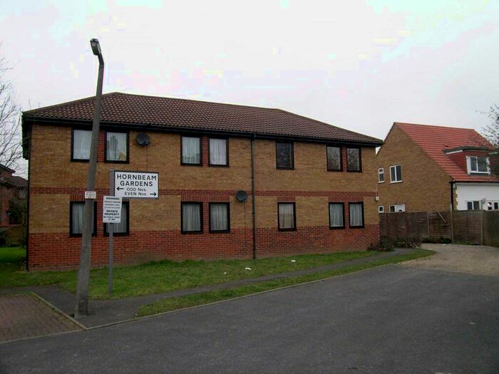 1 Bedroom Flat To Rent In Hornbeam Gardens, SL1