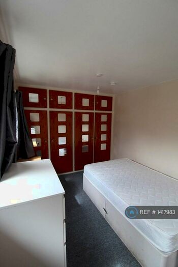 4 Bedroom Semi-Detached House To Rent In Finch Close, Hatfield, AL10