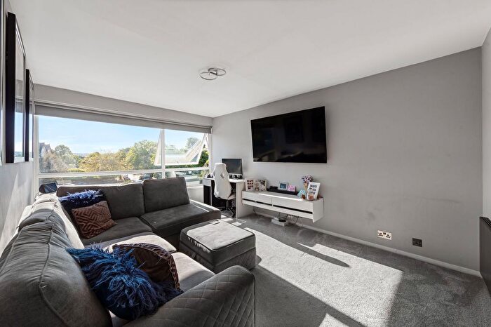 1 Bedroom Flat For Sale In Rectory Road, Beckenham, BR3