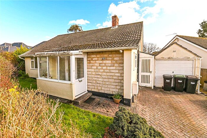 3 Bedroom Bungalow For Sale In Barton Drive, Barton On Sea, New Milton, Hampshire, BH25