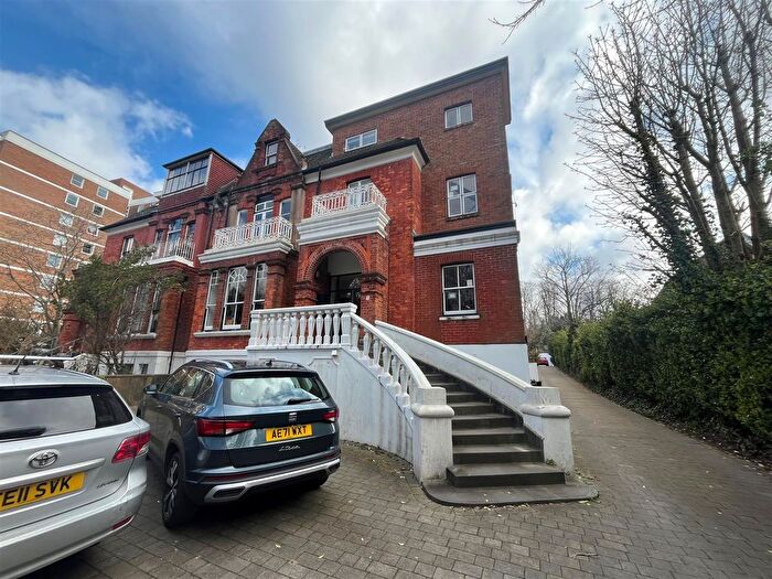 1 Bedroom Flat To Rent In Preston Park Avenue, Brighton, BN1