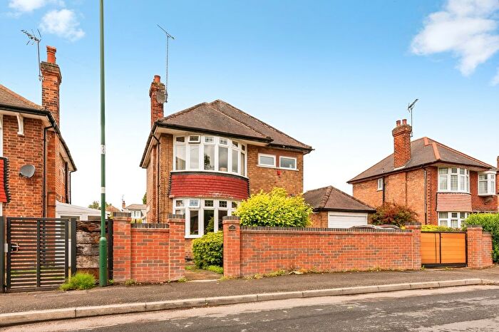 3 Bedroom Detached House For Sale In Jarvis Avenue, Nottingham, Nottinghamshire, NG3