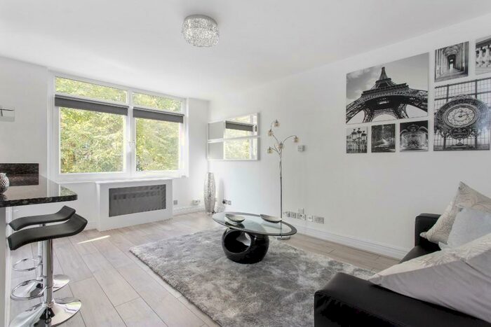 2 Bedroom Flat For Sale In Athena Court, Finchley Road, St Johns Wood, London, NW8