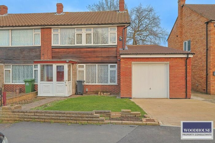 3 Bedroom End Of Terrace House To Rent In Elgin Road, Cheshunt, Waltham Cross, EN8