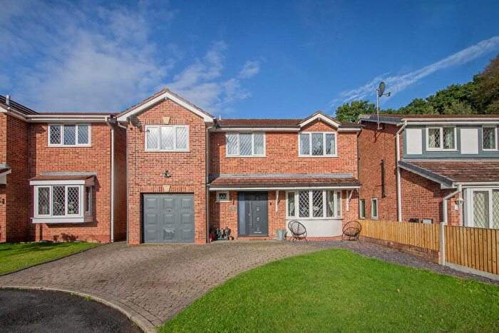 6 Bedroom Detached House For Sale In Harebell Close, Oakwood, DE21