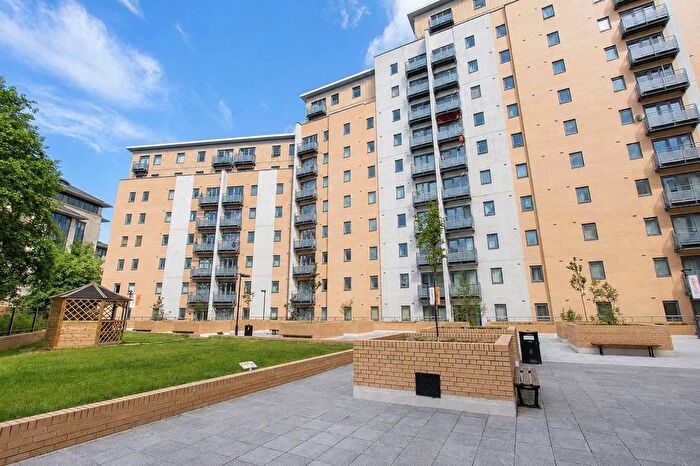2 Bedroom Flat To Rent In Aspect, Leeds, LS2