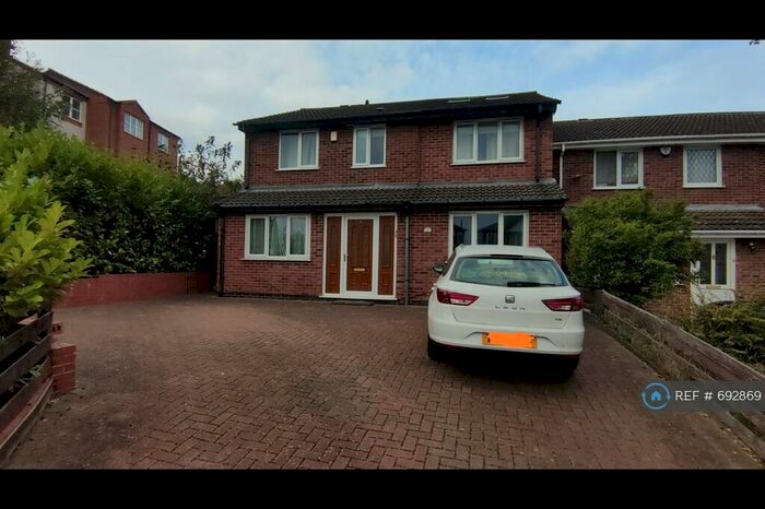 4 Bedroom Detached House To Rent In Sandhurst Road, Leicester, LE3