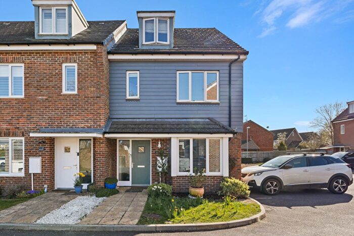 4 Bedroom End Terrace House For Sale In Ref: Gk - Donald Gardens, Hookwood, RH6