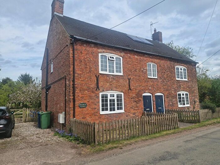 2 Bedroom Cottage To Rent In Wolseley Bridge, Stafford, ST17