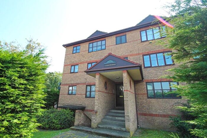 1 Bedroom Flat To Rent In Park View Road, Welling, Kent, DA16