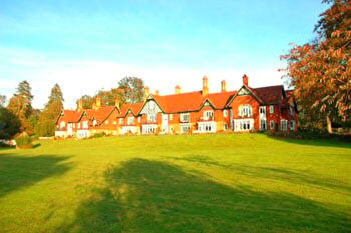 2 Bedroom Apartment To Rent In Thames Bank, Goring On Thames, RG8