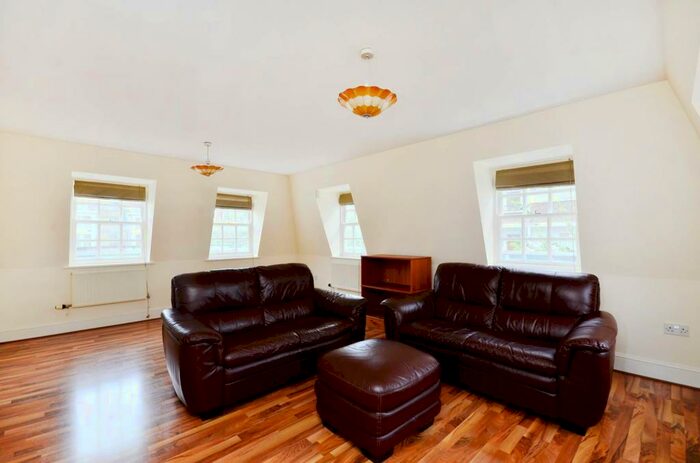 2 Bedroom Flat To Rent In Brunel Road, Rotherhithe, London, SE16