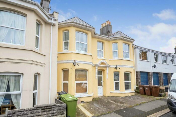 1 Bedroom Apartment To Rent In Camperdown Street, Plymouth, PL2