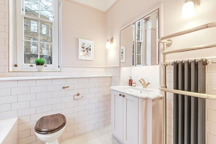 2 Bedroom Apartment For Sale In Upper Hampstead Walk, London, NW3