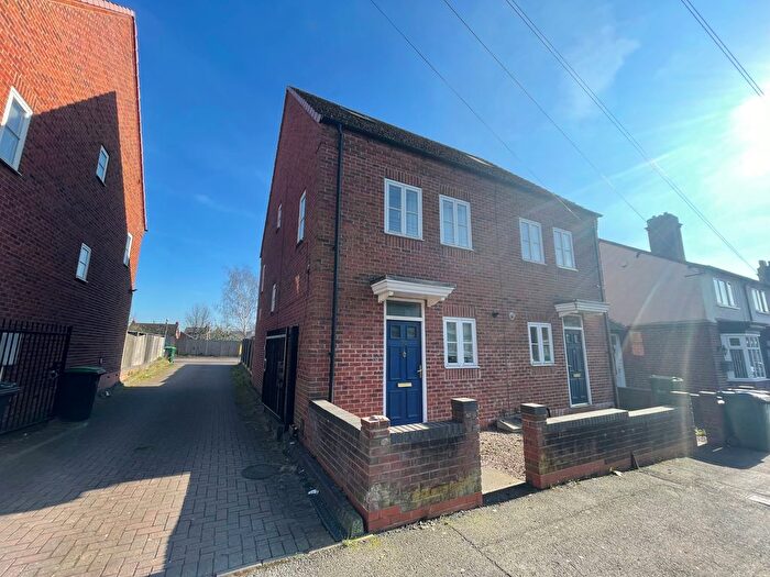 3 Bedroom End Of Terrace House To Rent In Corporation Street, Wednesbury, WS10