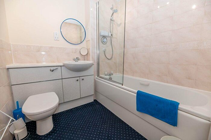 1 Bedroom Flat To Rent In L – South Gray Street, Edinburgh, EH9