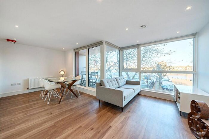 2 Bedroom Apartment For Sale In Tavern Quay, Rope Street, Surrey Docks, SE16