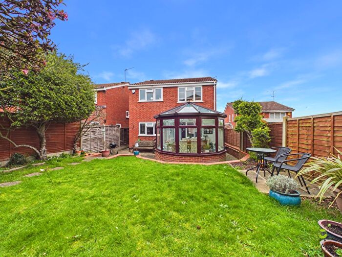 3 Bedroom Detached House For Sale In Elmbourne Drive, Belvedere, Kent, DA17