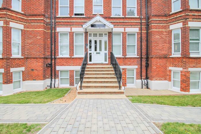 1 Bedroom Flat To Rent In Southampton Street, Hampshire, GU14