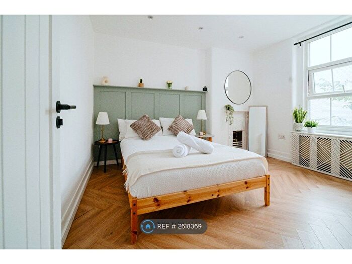 2 Bedroom Terraced House To Rent In Miles Buildings, London, NW1