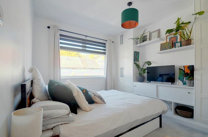 3 Bedroom Terraced House For Sale In Malyons Road, Ladywell, SE13