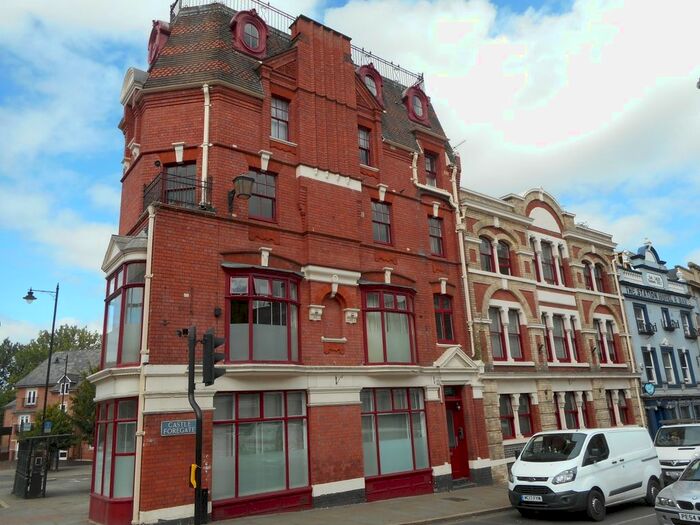 1 Bedroom Flat To Rent In Castle Foregate, Shrewsbury, SY1