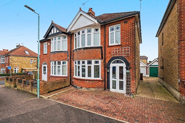 3 Bedroom Semi Detached House For Sale In Cleave Road, Upper Gillingham, ME7