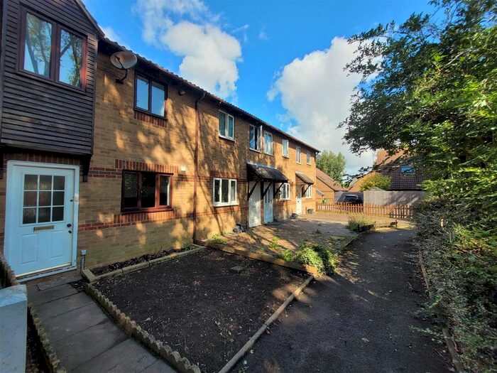 2 Bedroom Terraced House To Rent In Plumpton Gardens, Portsmouth, PO3