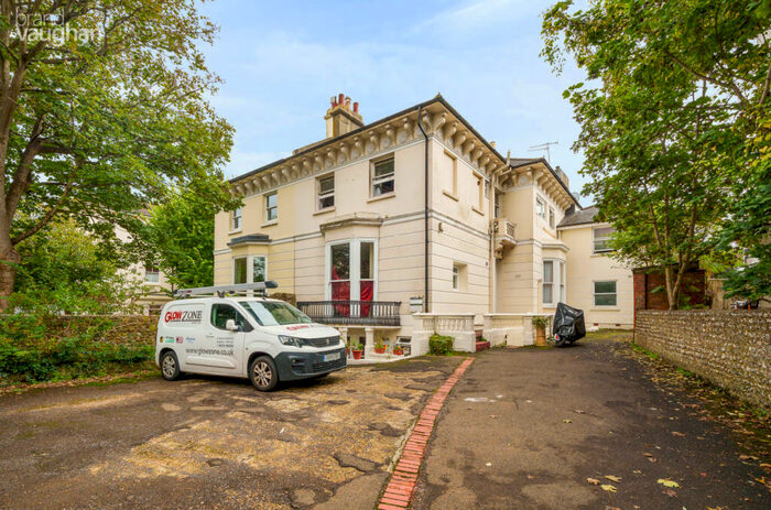 2 Bedroom Property To Rent In Buckingham Place, Brighton, East Sussex, BN1