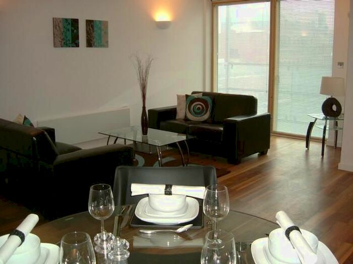 2 Bedroom Flat To Rent In Capital Quarter, Wellington Street, Leeds, LS1