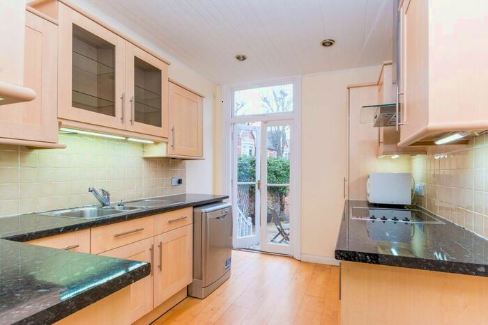 3 Bedroom Maisonette To Rent In Marlborough Road, Turnham Green, London, W4