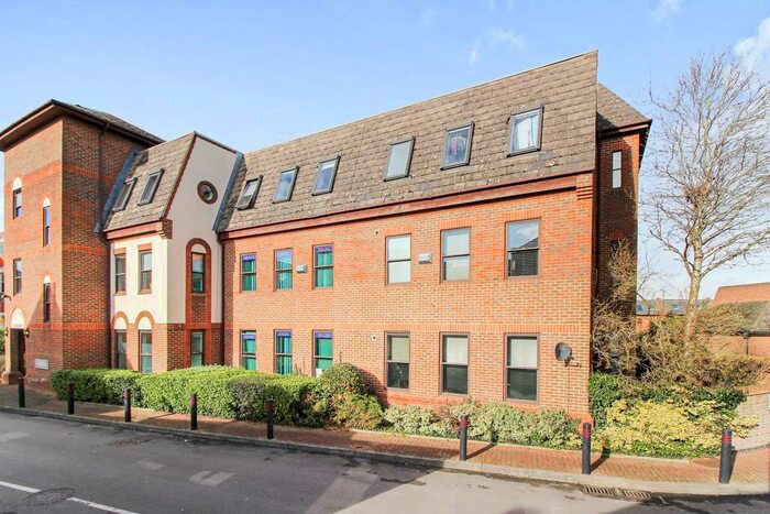 2 Bedroom Apartment To Rent In Little London Court, Old Town, Swindon, SN1