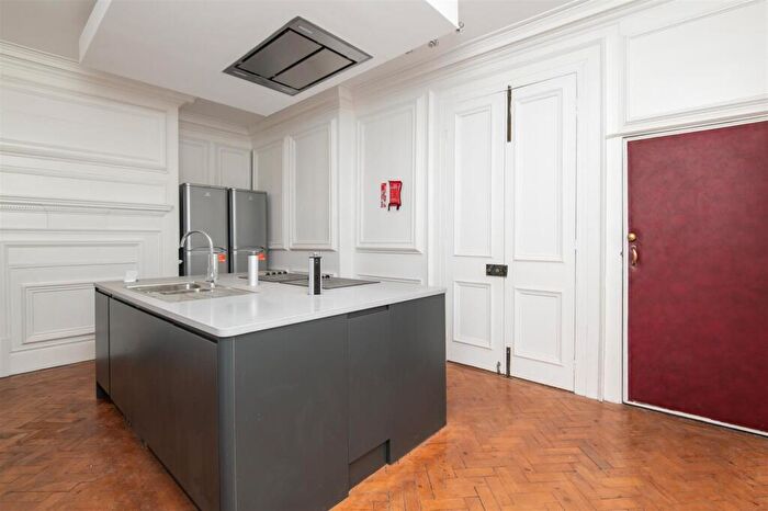 9 Bedroom End Of Terrace House For Sale In Tailors Court, Bristol, BS1